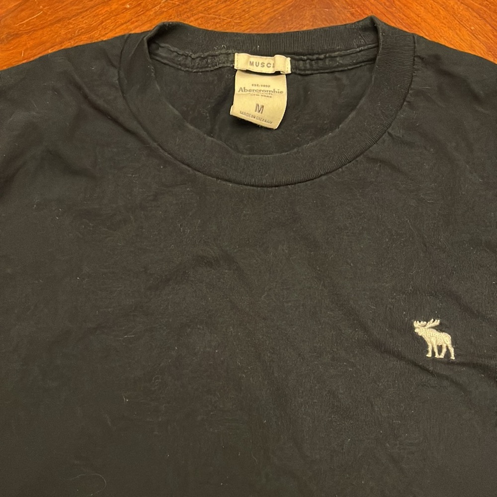 Abercrombie long sleeve blue tee shirt size medium - Picture 2 of 4